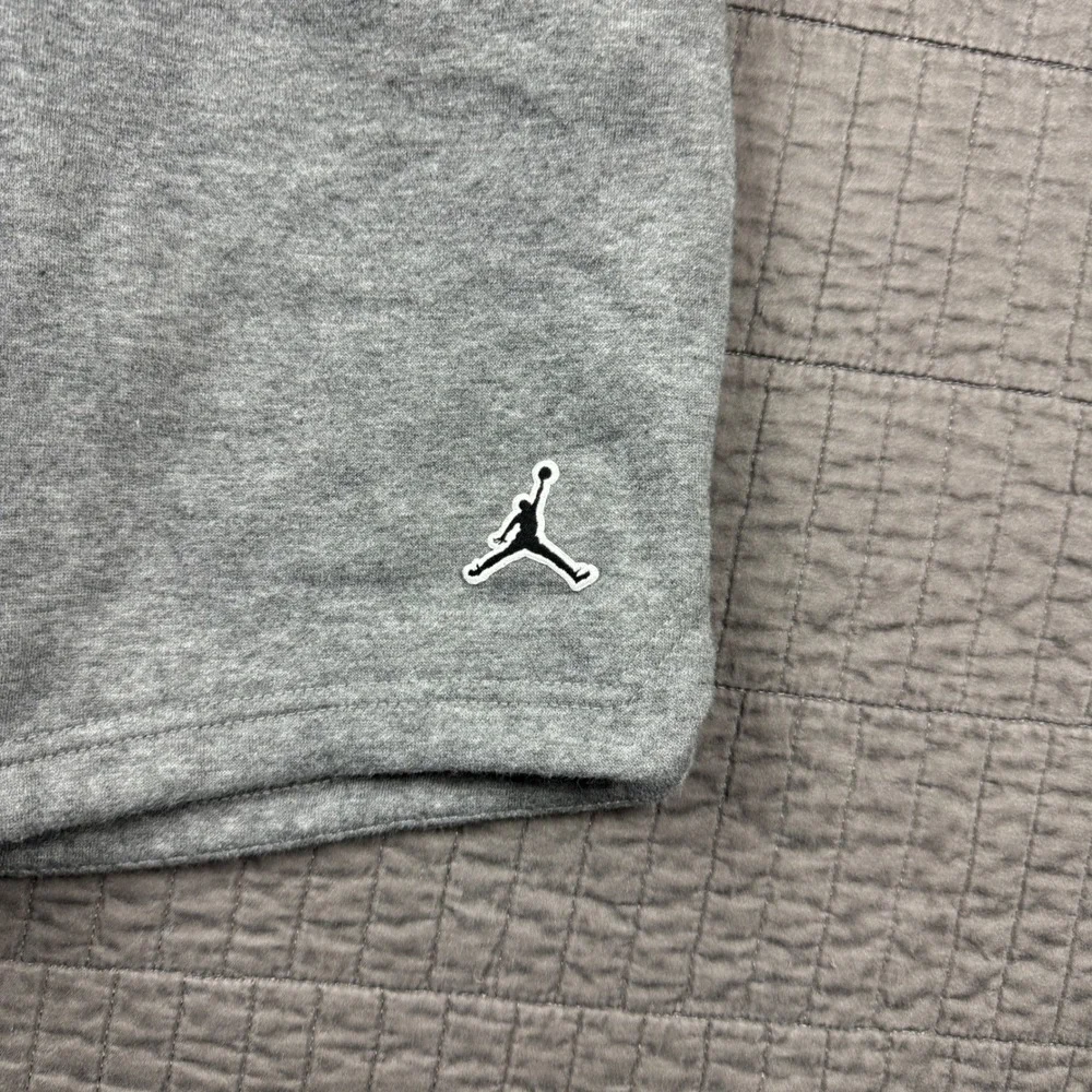 Jordan Boys Youth Large 12-13 Yrs Gray Fleece Shorts Jumpman Casual Active